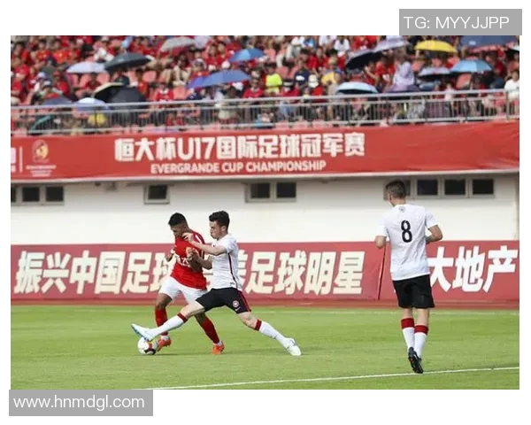 深圳足球队配合变革引发热议探索新战术与团队协作的未来发展之路