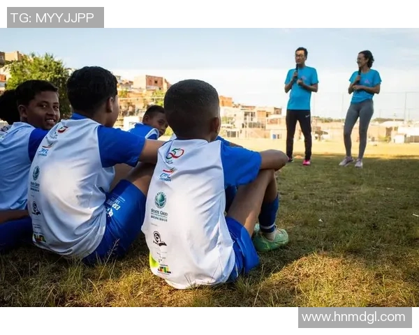 中国足球明星携手公益事业助力青少年成长与梦想实现